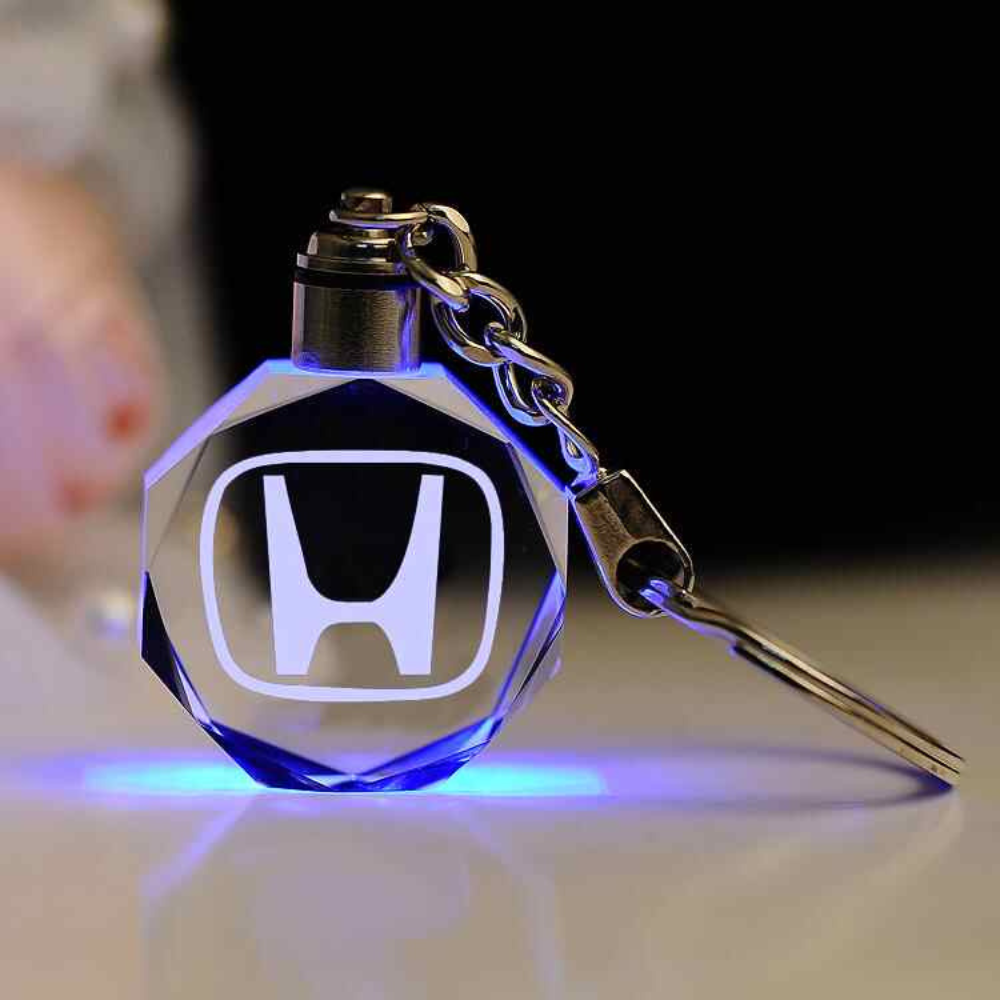 Keychain with 3D Automotive Logo in Crystal – image 3